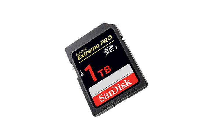 sandisk1tb_sd_kartica.png